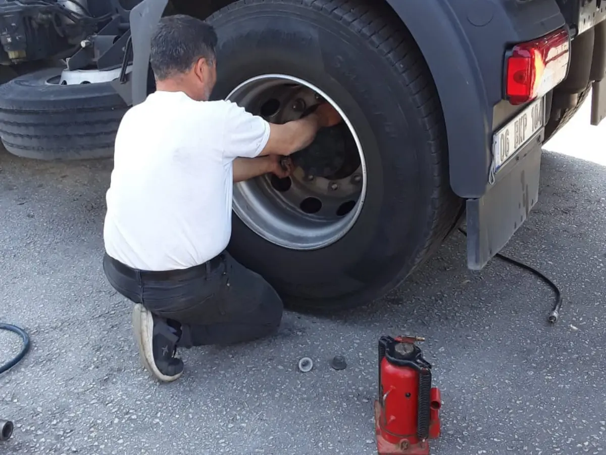 Şefaatli Oto Lastikçi
